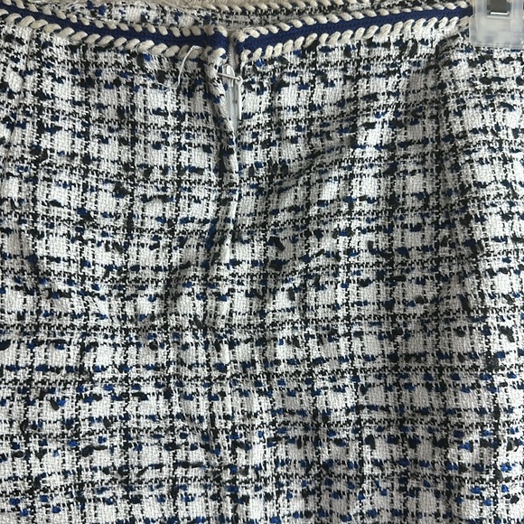 Blue and white h&m skirt - Picture 5 of 6